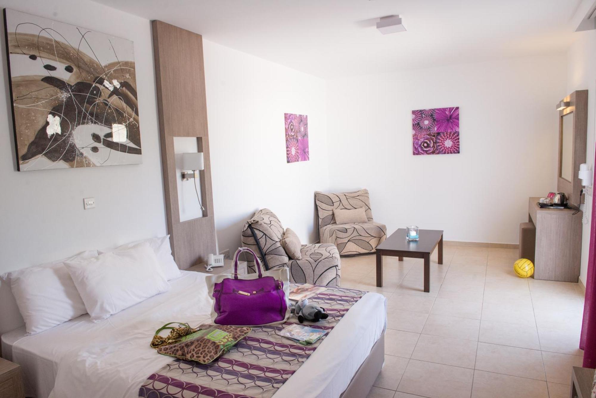 New Famagusta Hotel & Suites Agia Napa Exterior foto